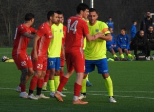 Марица (Милево) гостува на Марица (Пловдив) в голямо дерби Марица (Милево) се готви за ново дерби в Югоизточната Трета лига, като този път съперник е един от водещите в класирането – Марица (Пловдив). Двубоят е насрочен за събота, 25 април, от 17:00 ч. в Пловдив. През сезона двата отбора вече се срещнаха два пъти. На 11 октомври в първенството Марица (Милево) победи с 2:1, а на 20 август в областен полуфинал за Купата на Аматьорската футболна лига тимът от Милево също се наложи след изпълнение на дузпи. След онзи успех отборът продължи напред в турнира и вече се е класирал за националния финал. Старши треньорът Иван Кочев ще бъде принуден отново да ротира състава, за да съхрани сили на футболистите предвид натоварения график. През последната седмица Марица (Милево) игра полуфинал за Купата на Аматьорската лига, спечелен с 5:2 срещу Септември (Тервел), а през миналия уикенд постигна победа и над ОФК Несебър в първенството. В рамките на една седмица предстоят три срещи: гостуване на Марица (Пловдив) (25 април), домакинство на Спартак (Пловдив) (29 април) и мач със Загорец (Нова Загора) (2 май).