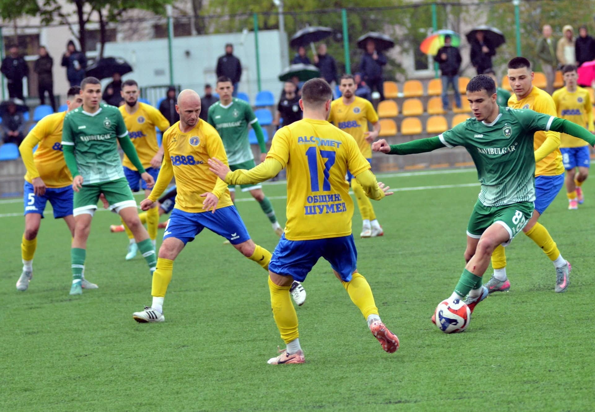 Волов-Шумен 2007 направи впечатляващ обрат и се наложи над Лудогорец III (Разград) с 3:2 на стадион "Цоньо Василев" в Шумен, след като до почивката губеше с 0:2. Президентът на клуба Иван Станчев коментира победата. "Постигнахме добра победа и показахме добра игра за радост на публиката. По някакъв начин върнахме удоволствието на публиката да гледа хубави мачове. Наистина стана много силен, хубав сблъсък. Възможностите за гол на Лудогорец не бяха много на фона на владението на топката, което беше в тяхна полза през първата част, но през втората се поизравни", каза Станчев за официалния сайт на клуба и istinskifutbol.bg. Шуменци са в серия от пет последователни успеха и общо шест мача без поражение. У дома тимът взе 10 от възможни 12 точки тази пролет и не е губил вече 11 сблъсъка, в които регистрира 9 успеха. "Дано да запазим четвъртото място, на което сме в момента, защото по-нагоре не можем да се качим. Ключов ще бъде двубоят с Попово. Ако го спечелим, би трябвало да финишираме четвърти. Смятам, че го заслужаваме, защото играем много добре през пролетта", добави още президентът на Волов-Шумен 2007.