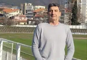 Техническият директор на Левски (Карлово) Мирослав Банчевски коментира предстоящия мач на „сините“ със Спартак (Пловдив), който ще се играе в неделя, 26 април. „Затрудни ни доста промяната в деня на двубой, но се настроихме. Отиваме да играем с надеждата да се завърнем на победния път. Сега е моментът играчите, които са били в Спартак, да накарат тима да съжалява, че ги е изпуснал“, каза Банчевски за официалния сайт на клуба и istinskifutbol.bg. Напомняме, че през зимата Левски привлече трима футболисти от Спартак (Пловдив): Свилен Щерев, Владимир Сулев и Кристиян Николов. В редиците на клуба преди това са преминали още Валентин Стоилов и Сами Мехмедов.