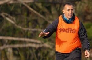 Созопол гостува на Асеновец в следващия кръг В следващия кръг от Югоизточната Трета лига ФК Созопол ще гостува на Асеновец. "Отиваме за трите точки. Единственото, което ме притеснява, е теренът на стадиона, защото знаем, че не е в много добро състояние. А ние показахме, че можем да играем добър футбол, когато терените са сравнително добри. Показахме го и срещу Несебър, и срещу Марица, както и в други мачове", коментира старши треньорът Петър Кюмюрджиев пред официалния сайт на ФК Созопол. "Имаме кадрови проблеми и отново няма да мога да разчитам на целия потенциал на отбора, но ние вече свикнахме, така че ще се справим с това, с което разполагаме", добави наставникът.