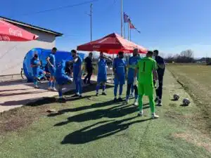 Промяна в часа и деня: ОФК Костинброд срещу Славия II на 3 май Мачът от ХХХ кръг на Югозападната Трета лига между ОФК Костинброд и Славия II (София) ще се играе в неделя, 3-ти май, от 14:00 часа на стадион „Славия“ в София. Първоначално срещата бе насрочена за събота, 2-ри май, от 18:00 часа и трябваше да се проведе на помощния терен с изкуствена настилка на стадион „Славия“, но програмата бе променена. Промяната е направена по желание на домакините, чиито първи отбор има мач в събота. Призоваваме феновете да подкрепят отбора — Костинброд ще се изправи срещу най-добре класирания втори тим в групата. Славия II е трети с 47 точки, докато „сините“ заемат шестата позиция с четири по-малко.