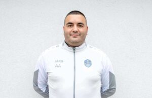 Помощник-треньорът на ФК Аксаково Десислав Дяков коментира днешната домакинска победа с 3:1 над Фратрия II. „Изиграхме мача много добре, но истината е, че бяхме подготвени за по-голяма съпротива. Може би това, че играхме на естествена трева ни даде още по-голямо предимство. Вкарахме страхотен втори гол. Валентин Георгиев даде дълъг около 60 метра пас зад гърба на защитата и Димитър Симеонов прехвърли противниковия вратар, който беше излязъл малко по-напред“, сподели Дяков след последната домакинска среща за Аксаково този сезон.