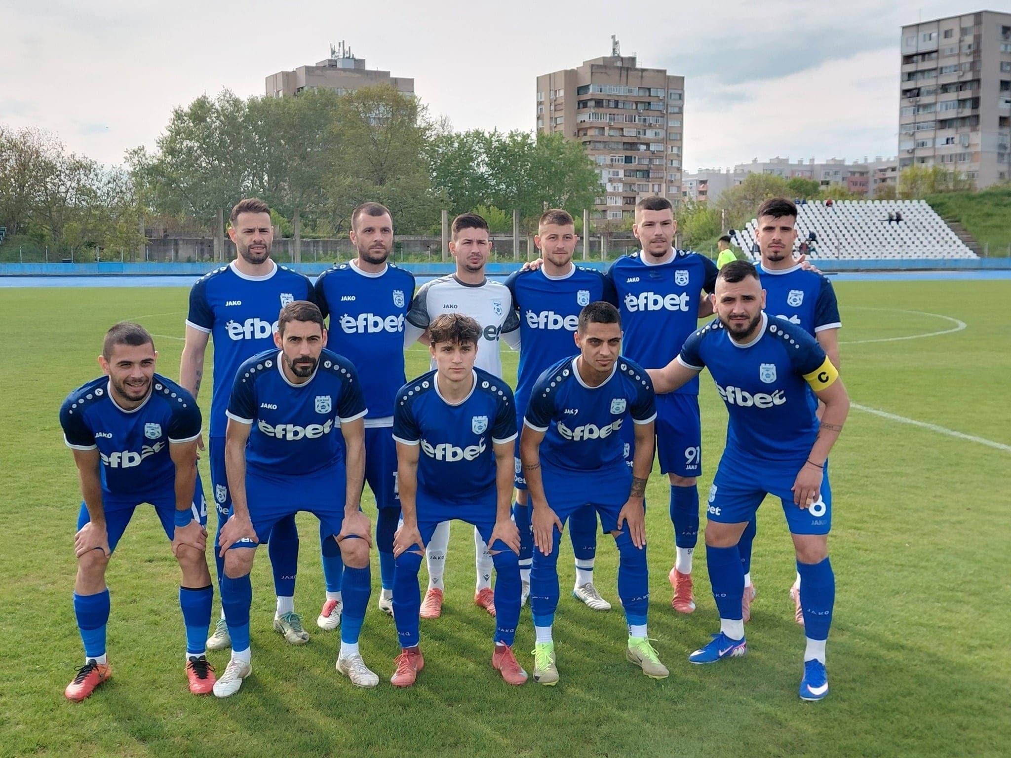 Представителният отбор на ФК Ямбол ще започне лятната си подготовка на 29 юни (понеделник). Първата тренировка ще е в 18:00 часа и ще бъде водена от старши треньора Николай Жечев. Към момента са договорени четири приятелски срещи, първата от които е на 15 юли срещу Черноморец (Бургас). Наставникът желае още две проверки преди началото на сезона на 8 август. ПРОГРАМА 29 юни, 18:00 часа – Първа тренировка 15 юли – ФК Ямбол vs Черноморец (Бургас) 18 юли – ФК Ямбол vs ФК Созопол 22 юли – ФК Ямбол vs Нефтохимик 25 юли – ФК Ямбол vs Розова долина