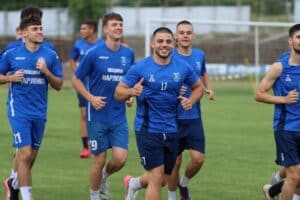 Левски (Карлово) ще играе първа контролна среща срещу Берое Левски (Карлово) ще изиграе първата си приятелска среща от лятната подготовка. „Сините“ ще се изправят срещу доскорошния представител на елита Берое (Стара Загора). Контролата е насрочена за сряда, 8 юли, от 18:00 часа и ще се проведе в Стара Загора. Тимът под ръководството на Господин Мирчев тренира с пълна ангажираност и целта е отборът да покаже добър отпор срещу своя именит съперник. След проверката клубът ще обяви и някои от новите попълнения в състава. Напомняме, че Левски ще изиграе минимум шест приятелски мача преди старта на новия сезон в Югоизточната Трета лига. Пълен списък с контролите на Левски (Карлово) от предсезонната подготовка: 08.07 – Берое – Левски, 18:00, Стара Загора 15.07 – Локо II (Пд) – Левски 18.07 – Ботев II (Пд) – Левски 22.07 – Атлетик (Куклен) – Левски 25.07 – Марица (Милево) – Левски 01.08 – Марица (Пд) – Левски
