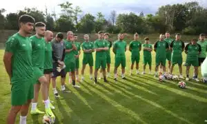 Официално: Нови попълнения за сезон 2026/2027 С голямо удоволствие представяме новите попълнения в нашия отбор, които ще защитават цветовете на клуба през сезон 2026/2027. Новите футболисти, които официално ще обличат зеления екип, са: Димитър Илиев – вратар (последно играл за Черноморец Балчик) Несин Салим – централен защитник (последно играл за Академик Свищов) Мехмед Сабри – краен защитник / краен полузащитник (последно играл за Черноломец Попово) Хюсеин Кельовлуев – полузащитник (идва от Дунав Русе) Цветослав Петров – полузащитник (последно играл за Черноломец Попово) Димитър Иванов – полузащитник (последно играл за Лудогорец 2) Хакан Шюкрю – полузащитник / нападател (последно играл за Чавдар Дивдядово) В лагера на отбора в момента има и още няколко момчета на проби. Те ще получат реален шанс за изява в предстоящите контролни срещи и тренировки по време на подготовката, за да докажат, че заслужават място в отбора на Исперих. Пожелаваме на всички здраве, силен дух, безпроблемна подготовка и много победи през новия сезон! Вярваме, че с общи усилия и с вашата подкрепа от трибуните ни предстоят незабравими моменти.