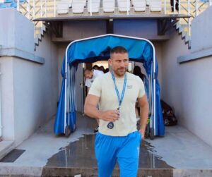 Честит рожден ден на старши треньора Мирослав Миндев Днес отбелязваме рождения ден на нашия старши треньор – Мирослав Миндев! Желаем ти здраве, сили и неизчерпаем ентусиазъм. Нека всяко предизвикателство се превръща във възможност, а всяка победа да бъде заслужена награда за положените усилия. Продължавай да водиш отбора с увереност, характер и отдаденост, вдъхновявайки всички около себе си. Нека успехите на терена се множат, а щастието и удовлетворението те съпътстват всеки ден. Честит празник!