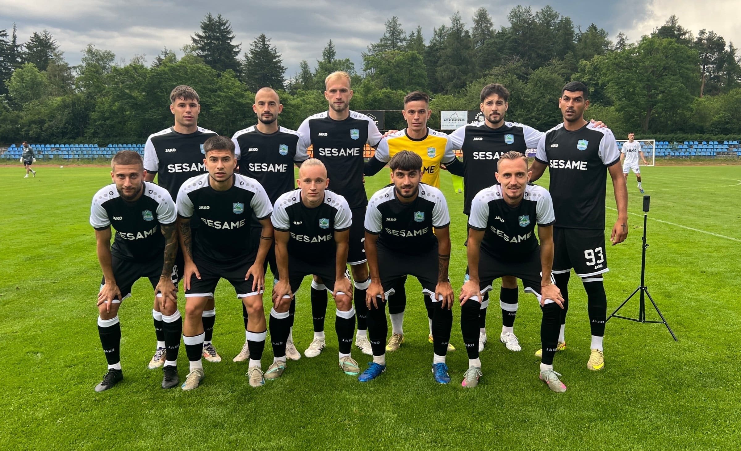 Рилски спортист (Самоков) загуби с 0:1 при визитата си на Фратрия (Бенковски) в мач от втория кръг на MrBit Втора лига. Единственото попадение в срещата бе реализирано в 40-ата минута от Станислав Дюлгеров, който се разписа от пряк свободен удар. „Скиорите“ за пореден път показаха добър футбол, създадоха опасности пред вратата на съперника и демонстрираха характер, но не успяха да измъкнат поне точка от двубоя. В следващия кръг Рилски спортист ще търси първата си точка за сезона в домакинството срещу Спартак (Плевен). Мачът е в неделя, 9-ти август, от 18:00 часа на стадион „Искър“ в Самоков.