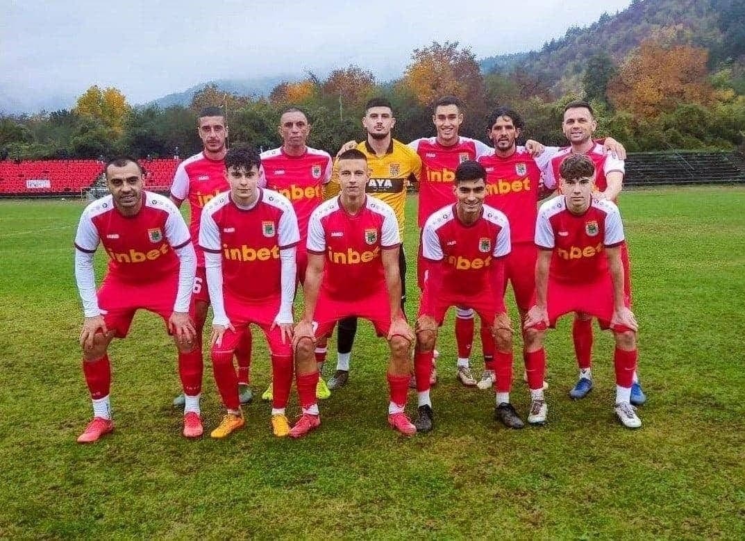 Ком (Берковица) ще проведе поредната си контролна среща в сряда, 5 август. Отборът на треньора Венци Иванов ще се изправи срещу юношеския тим до 19 години на израелския Апоел (Кфар Саба). Мачът е насрочен на стадиона в Правец. Това ще бъде третата и предпоследна проверка за Ком (Берковица) преди началото на сезона; заключителната контрола е срещу юношеския състав на Монтана. ПРОГРАМА 18 юли, Първа тренировка 29 юли, Ком (Берковица) – Апоел Кфар Саба U17 1:2 31 юли, Ком (Берковица) – Монтана 0:3 5 август, Ком (Берковица) – Апоел Кфар Саба U19 8 август, Ком (Берковица) – Монтана U19 Новият сезон в Северозападната Трета лига започва на 22 август.