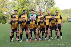 Ком (Берковица) победи ОФК Павликени с 4:1 ОФК Павликени допусна домакинска загуба с 1:4 от Ком (Берковица) в мач от петия кръг на Северозападната Трета лига. Двубоят се проведе на стадион в Сухиндол заради наказание, лишаващо тима на треньора Димо Атанасов от право да играе като домакин на своя стадион. Гостите от Берковица откриха резултата в 30-ата минута, а в самия край на първото полувреме Павликени изравни. През втората част Ком вкара още три безответни гола и си осигури убедителния успех. В следващия кръг Павликени ще гостува на Академик (Свищов) в събота, 26-ти септември, от 17:00 часа.