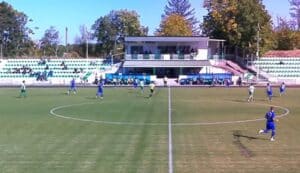 Бенковски (Исперих) отпадна от Купата на България след поражение с 0:2 от Академик (Свищов) Бенковски (Исперих) приключи участието си в турнира за Купата на България след загуба с 0:2 от представителя на Северозападна България — Академик (Свищов). На почивката резултатът бе 0:0, а решението в срещата дойде през втората част — в последните около двадесет минути на двубоя. В 72-рата минута Академик откри резултата след изпълнение на ъглов удар, който бе засечен с глава от футболист на гостите. В 88-ата минута Петър Петров след самостоятелен рейд реализира с удар от границата на наказателното поле, оформяйки крайното 2:0 за Академик (Свищов).