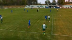 Бенковски (Исперих) победи Черноморец (Балчик) с 2:0 Бенковски (Исперих) победи Черноморец (Балчик) с 2:0 в най-интересния мач от 10 кръг на Североизточната Трета лига. Домакините се върнаха на победния път след два поредни мача без успех. Първото попадение падна в 26-ата минута, когато Янчо Андреев засече хубаво центриране по земя отляво на Радослав Великов. В 39-ата минута вратарят на Бенковски Тургай Фикри спаси отлична ситуация след центриране отляво и удар от много близка дистанция. В 79-ата минута Хюсеин Кельовлуев оформи крайното 2:0 с точно изпълнена дузпа.