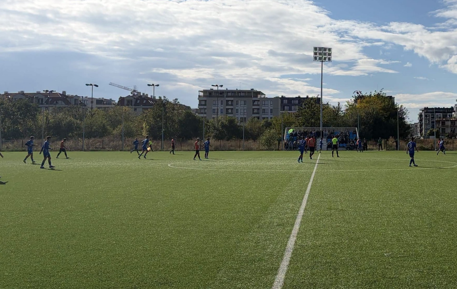 ФК Раковски завърши наравно 3:3 при гостуването си на дублиращия отбор на Марица (Пловдив). Първата част бе изцяло за младите надежди на Марица, които показаха добър и скоростен футбол и вкарахa три гола. Резултатът на полувремето беше 3:0 в полза на домакините, като вратарят Милко Баданов два пъти се намеси решително, а и гредите спасиха отбора от по-сериозно изоставане. През втората част треньорският щаб реагира и в игра се появиха Денислав Куртев, Йордан Томбов, Доминик Дюлгерски и Ивайло Ячев. Още при първата атака и с първото си докосване до топката Йордан Томбов намали на 3:1. Малко по-късно Денислав Куртев също се разписа и върна интригата – 3:2. Изравнителният гол бе дело на Доминик Дюлгерски, който оформи крайното 3:3. ФК Раковски: Милко Баданов, Мартин Телбийски, Алекс Пънкин, Станислав Работов, Георги Балджийски, Петко Панайотов, Стефан Петков, Пламен Койрушки, Любомир Романски, Стефан Рабаджийски, Петър Атанасов – капитан (Денислав Куртев, Йордан Томбов, Доминик Дюлгерски, Ивайло Ячев, Иван Дзанев и Георги Патазов)