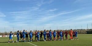 Черноморец (Балчик) победи ФК Рилци (Добрич) с 3:0 Черноморец (Балчик) се завърна на победния път в Североизточната Трета лига, след като спечели с 3:0 при гостуването си на ФК Рилци (Добрич) в отложена среща от осмия кръг. Още в 7-ата минута Мартин Янакиев даде преднина на шампионите след асистенция на Ивайло Попов. В 59-ата минута Йоан Киров удвои аванса след подаване на Янакиев. Само три минути по-късно Мартин Янакиев отново бе във вихъра си и оформи крайното 3:0 след пас на Иван Жечков. В събота Черноморец ще изиграе трети мач в рамките на шест дни, когато приема Септември (Тервел) в среща от 11-ия кръг на първенството с начален час 14:00.
